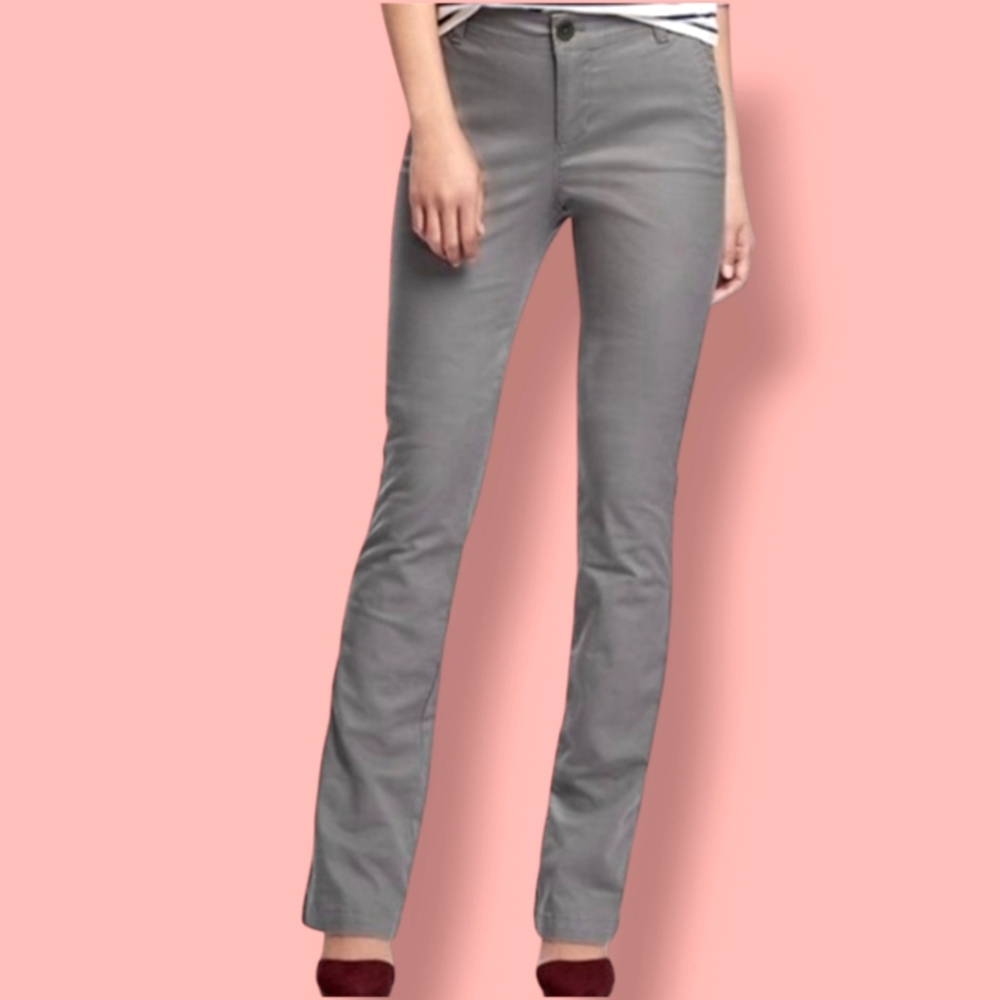 🎖️Old Navy Skinny Khaki in Graystone